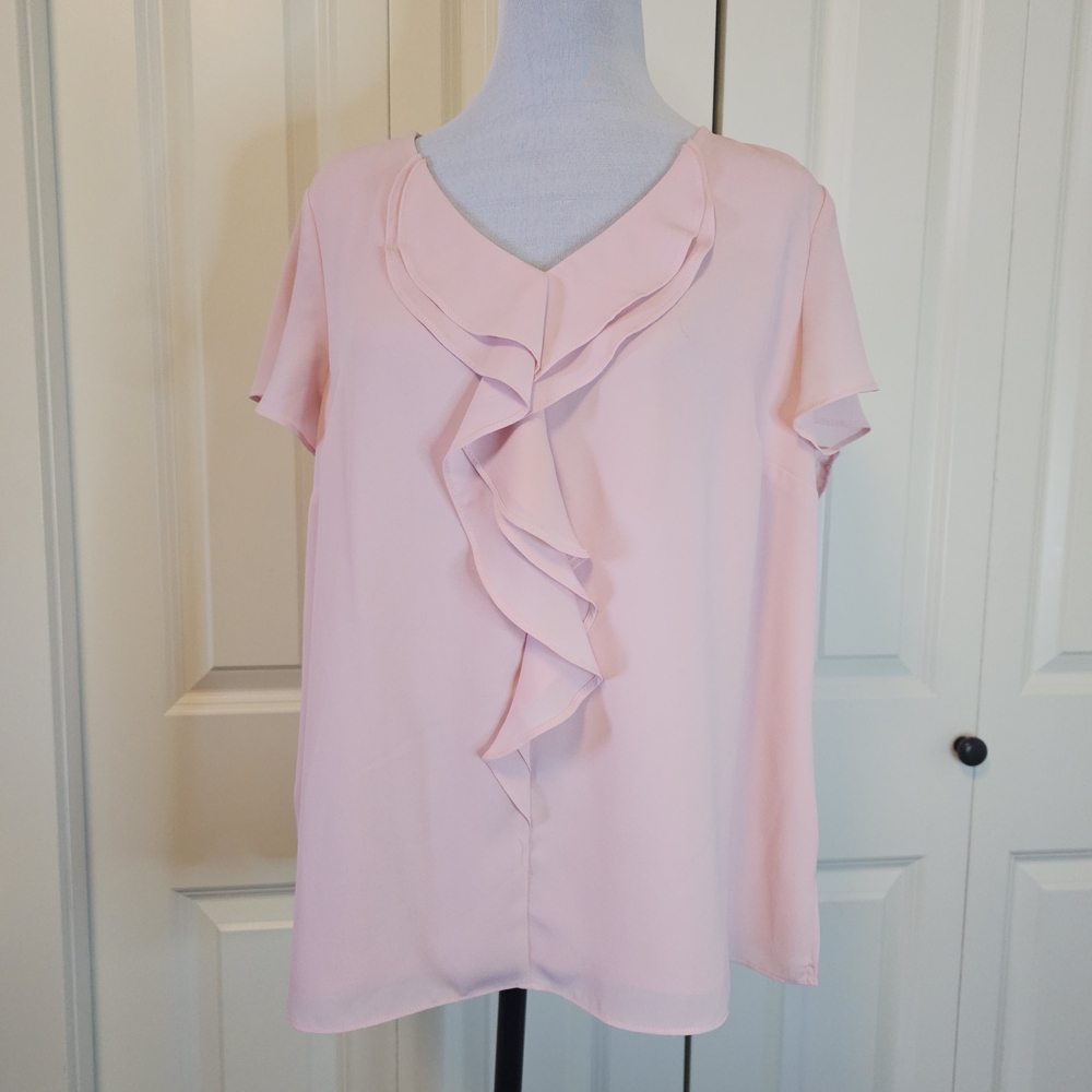 Laura Women's Petite Ruffled Blouse Sz 12 Light Pink Cap Sleeve